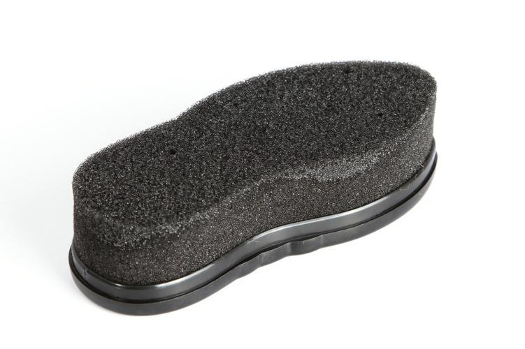 本产品为即亮型海绵鞋蜡,不分任何颜色的皮革制品都可以擦拭;反绒皮及