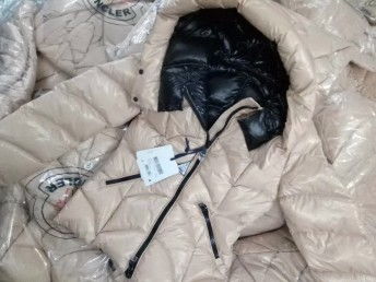图 提供广东省东莞奢侈品牌代工厂原单产品批发 上海服装 鞋帽 箱包